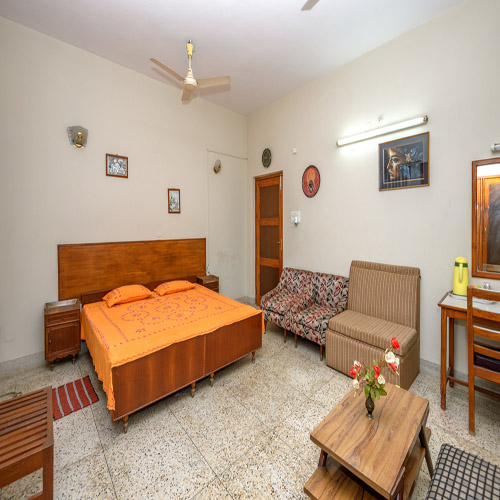 Vijay Kadambari House Homestay 